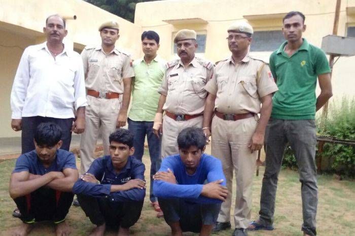 नकली बंदूक दिखाकर लूट करने के तीन आरोपित गिरफ्तार