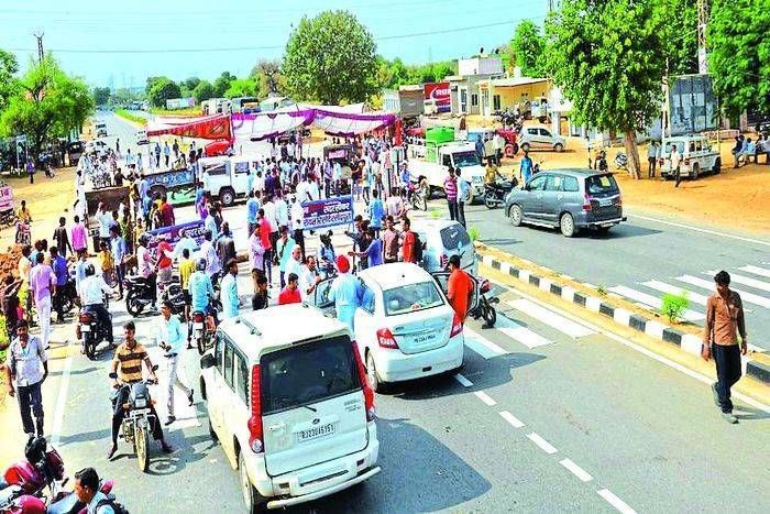 किसानों के हक के लिए, चार घंटे सब कुछ जाम