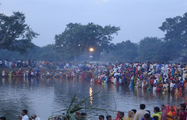 chhath puja 4 दिनों की कठिन पूजा, नहाए खाए से शुरू हुआ प्राचीन छठ पर्व