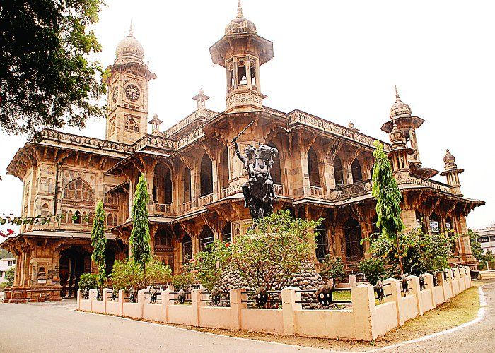 MLB College Make Remembrance Of Queen Victoria महारानी विक्टोरिया की