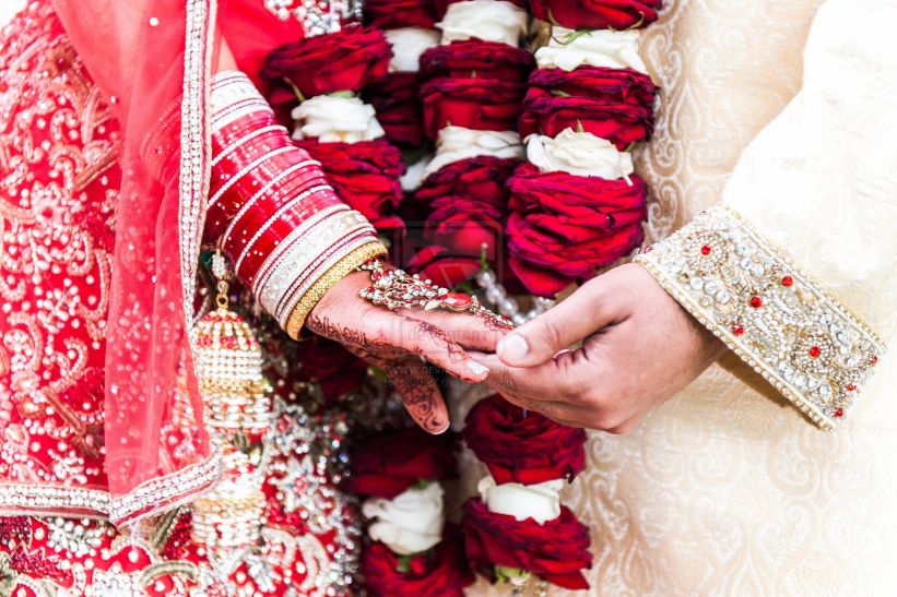 dulhan ki dress ka photo