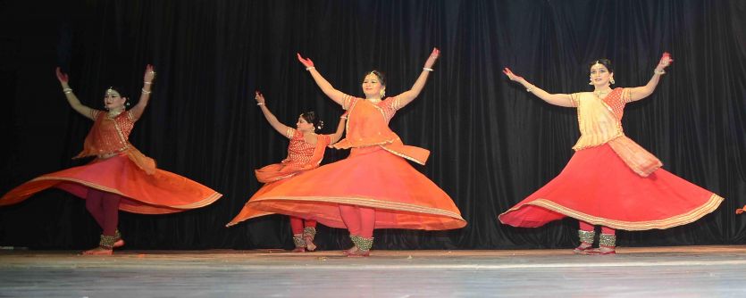 कालिदास के मंच पर नारी-शक्ति के दर्शन