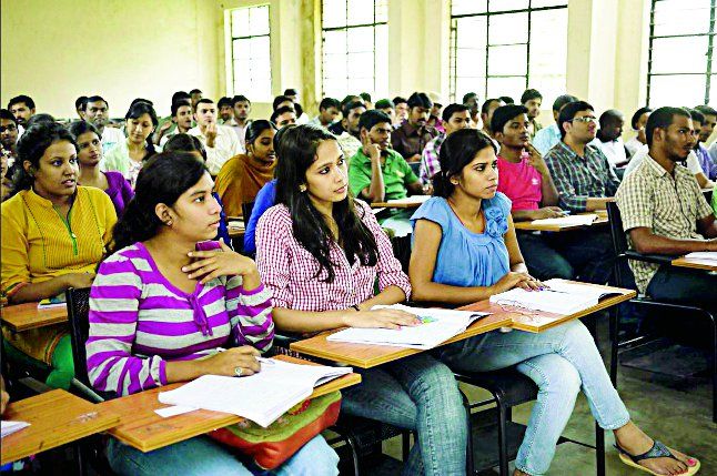 Delhi-Ahmedabad Training for company secretary कपंनी सेक्रटरी के तौर पर कीजिए शानदार कैरियर की शुरूआत, watch video
