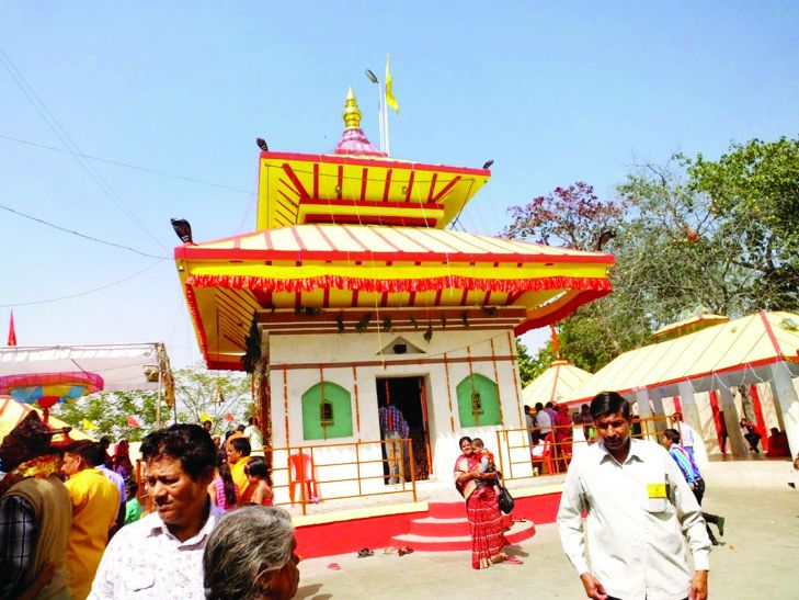 नेपाल के पशुपतिनाथ मंदिर की कॉपी है यह टेम्पल, शिवरात्रि पर होती है भीड़