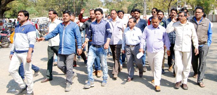 आदेश से खफा हुए विक्रेता