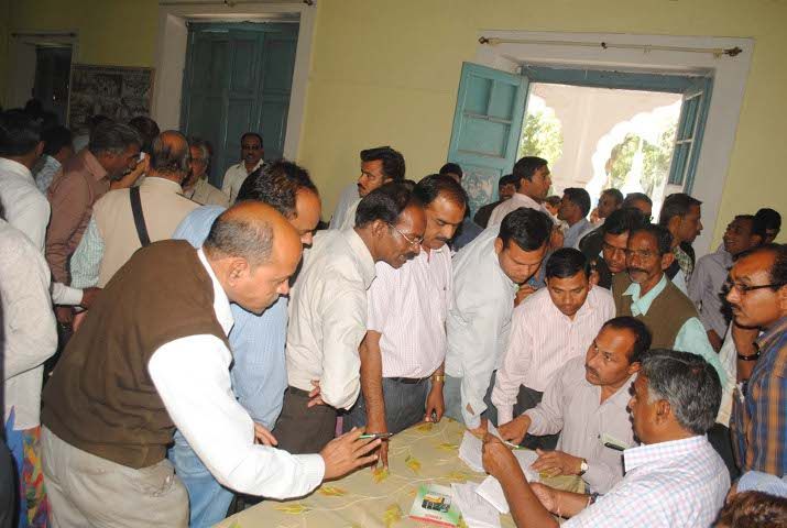 थाने पहुंचीं परीक्षा की गोपनीय सामग्री