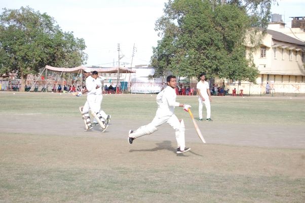 एसएटीआई सेमीफायनल में