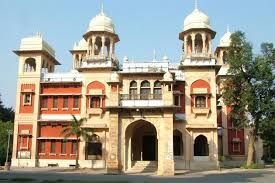 इविवि हाॅस्टल में पड़ी रेड मठाधीसो में मचा हड़कम्प